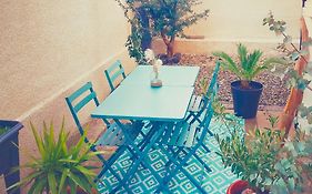 Narbonne Studio Lamarobile climatisé avec jardin et terrasse proche des Grands Buffets, du centre ville et de la gare